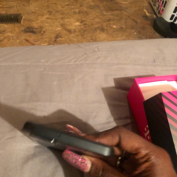 T-Mobile unlock phone reveal 5 - Picture 1 of 7